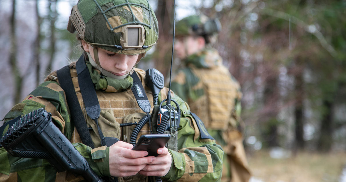 Bakgrunnsbilde for Samarbeider med Forsvarsmateriell for et tryggere Norge