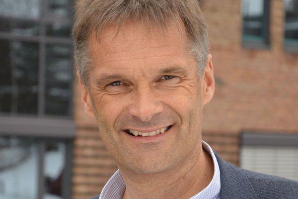 Administrerende direktør i Telia Norge, Abraham Foss. Foto: Telia. Administrerende direktør i Telia Norge, Abraham Foss. Foto: Telia.