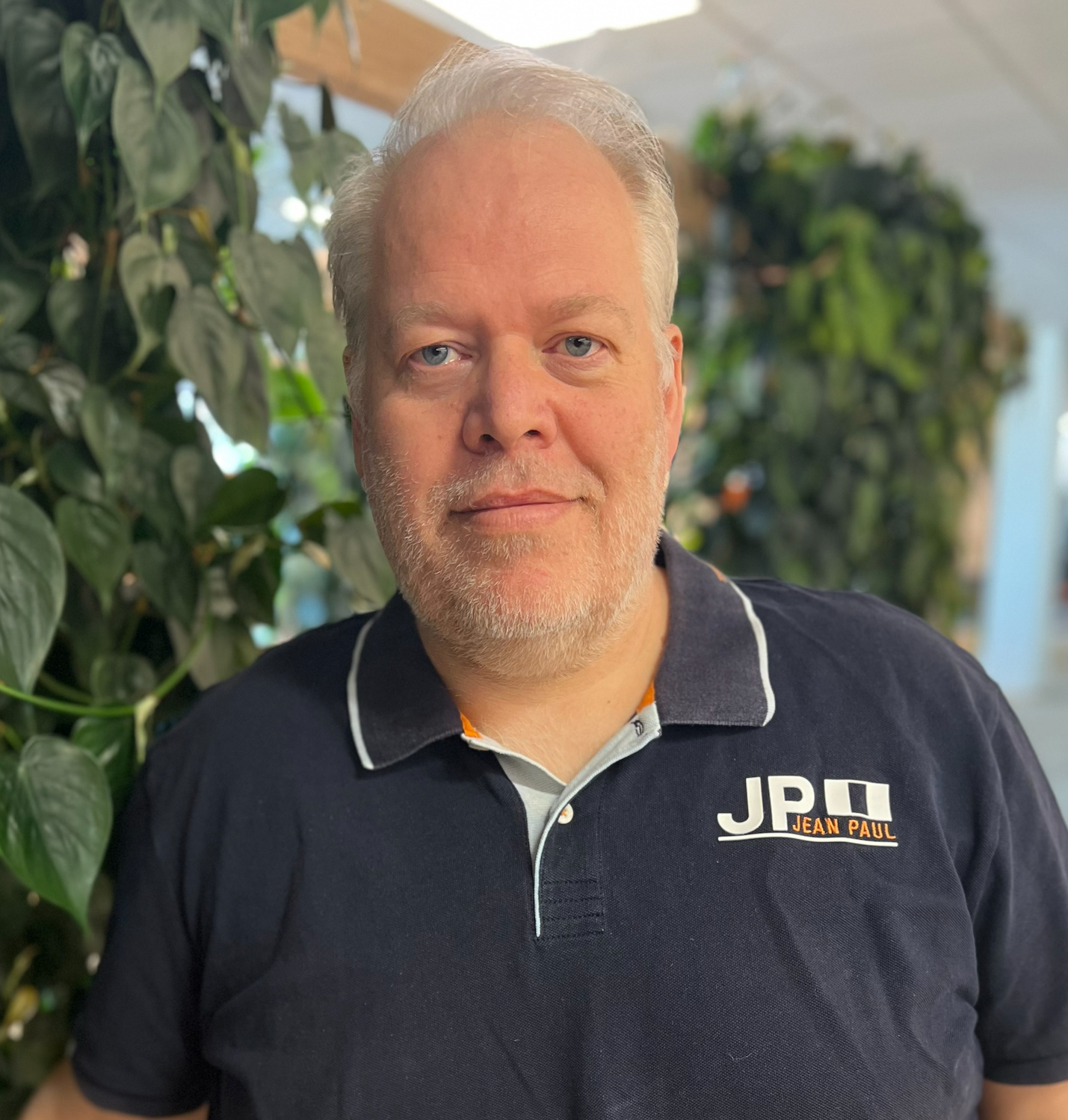 Portrettbilde av Thomas Lundh i Telia.