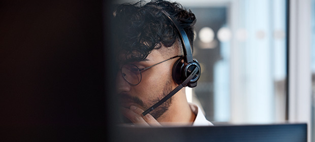 mann med headset