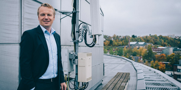 Jon Christian Hillestad i Telia Bedrift forteller at de ønsker å høre fra andre gründere og bedrifter. Foto: Telia